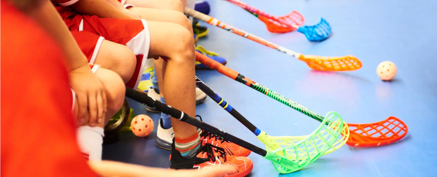 Onyx Innebandy-spelare på avbytarbänken